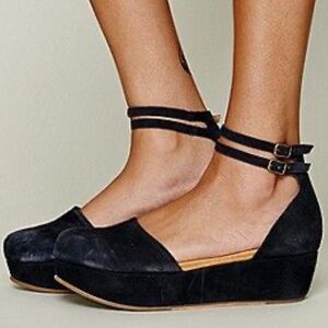 Gee Wawa Daphne II Platform x Free
People Clothing